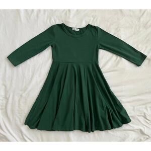Arshiner girls size 5T Hunter green long sleeved a line twirl dress